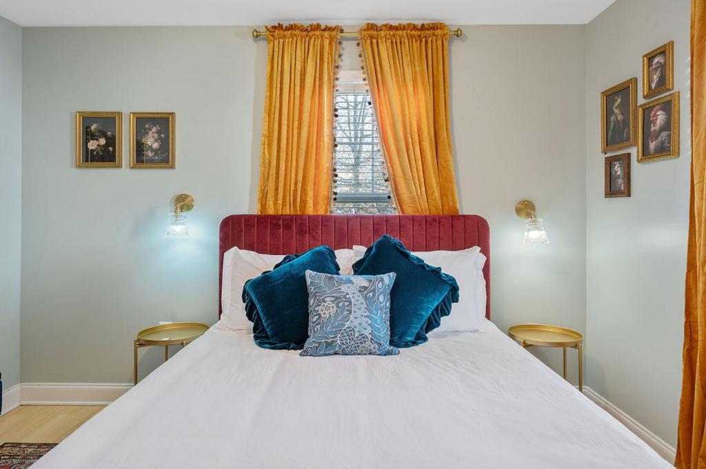 New Victorian Theme, 3Br, Lrg Backyard Close To Pnc Arena, Downtown, And Rdu Airport Raleigh Zewnętrze zdjęcie