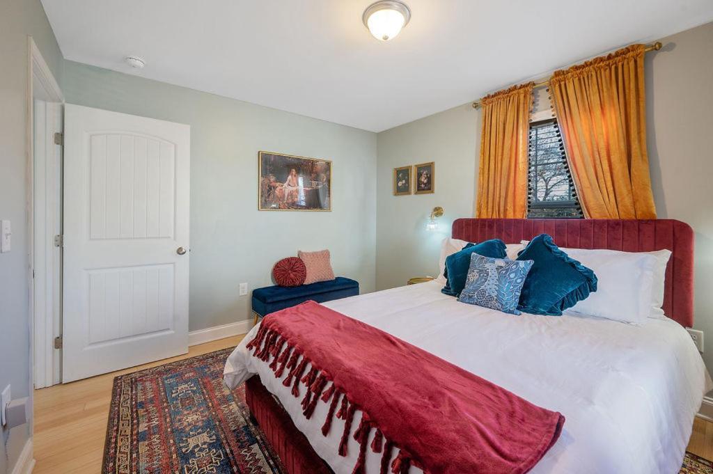 New Victorian Theme, 3Br, Lrg Backyard Close To Pnc Arena, Downtown, And Rdu Airport Raleigh Zewnętrze zdjęcie