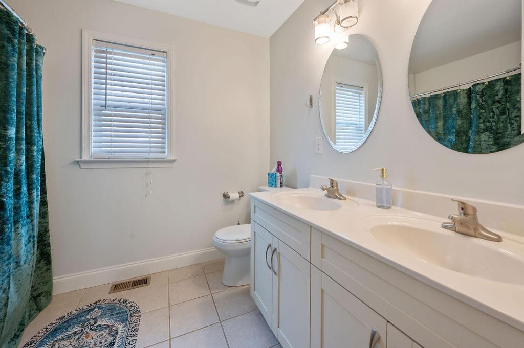 New Victorian Theme, 3Br, Lrg Backyard Close To Pnc Arena, Downtown, And Rdu Airport Raleigh Zewnętrze zdjęcie