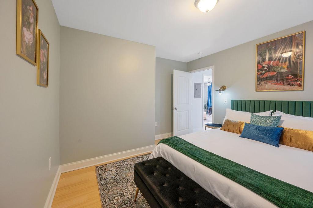 New Victorian Theme, 3Br, Lrg Backyard Close To Pnc Arena, Downtown, And Rdu Airport Raleigh Zewnętrze zdjęcie